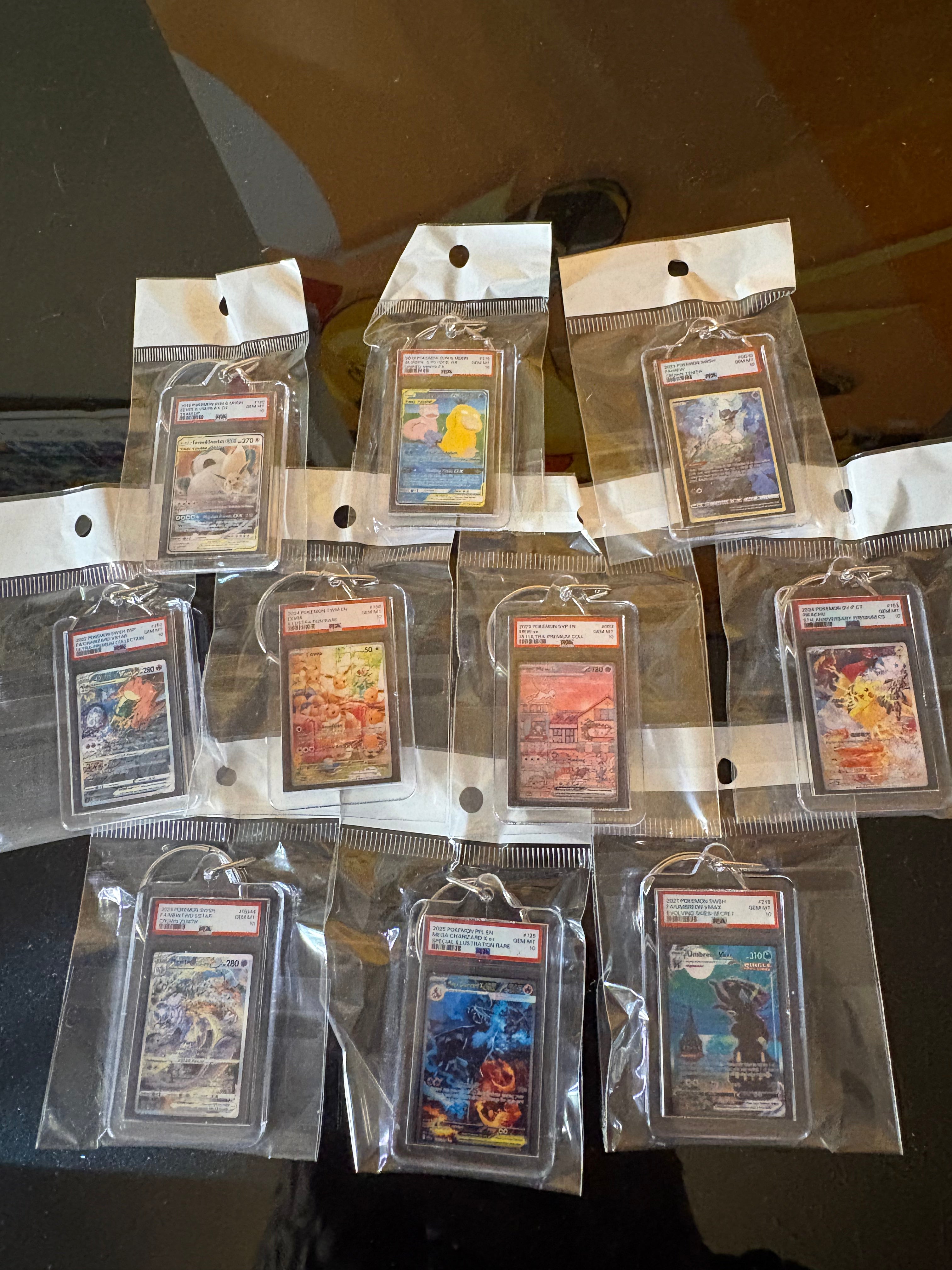 Pokémon Mini Graded Card-Style Keychain – Assorted Characters – Mystery Selection