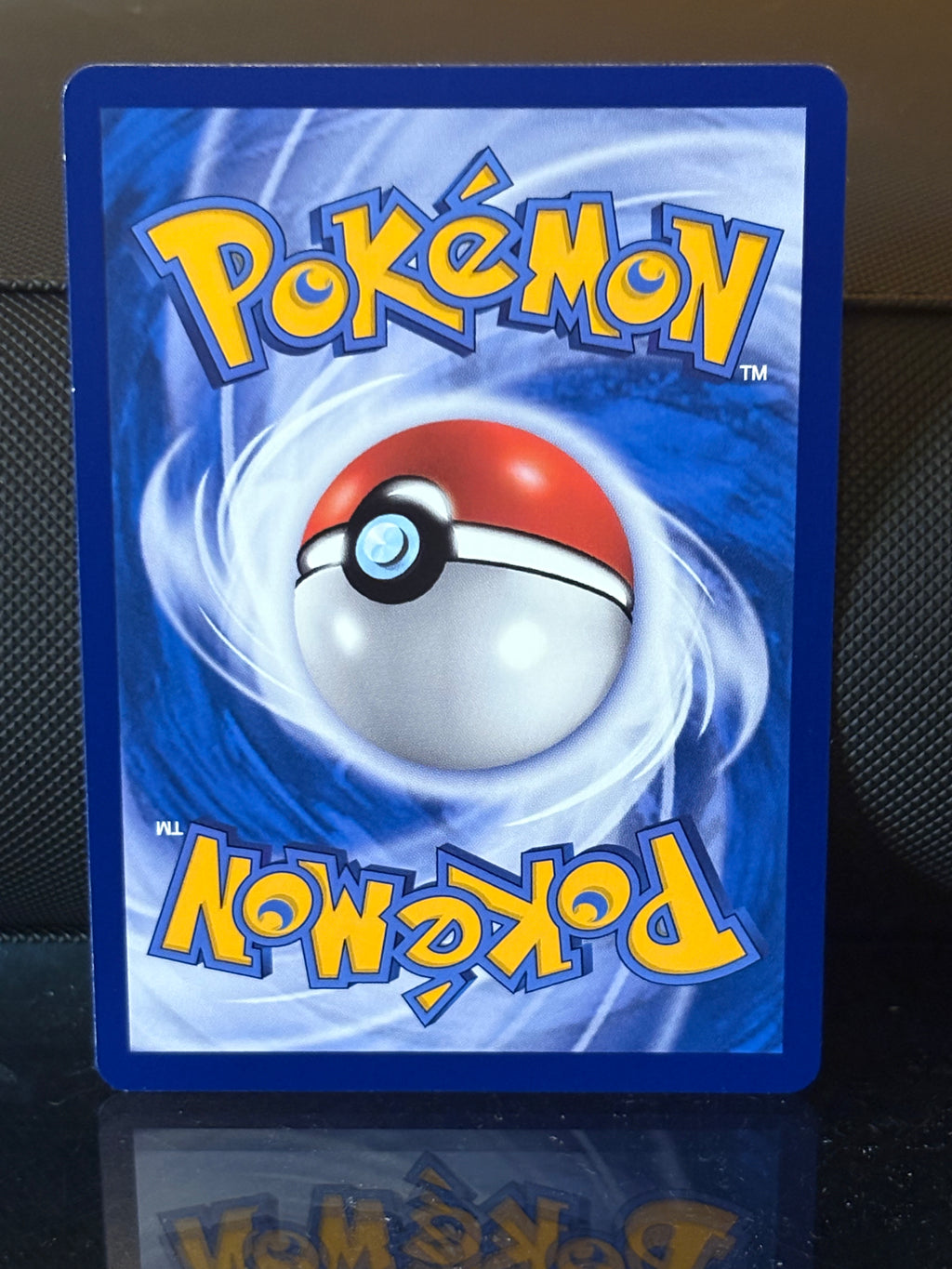 Pikachu Reverse Holo – Simplified Chinese Pokémon TCG – Gold Lightning Foil